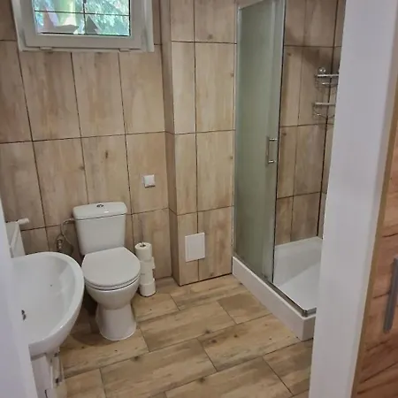 Ferienwohnung Cudowny Zakatek Z Ogrodem I Basenem Bukwica  Zimmer foto