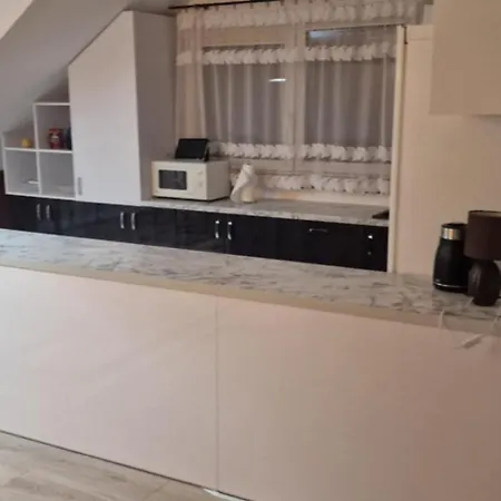 Ferienwohnung Cudowny Zakatek Z Ogrodem I Basenem Bukwica  Exterior foto