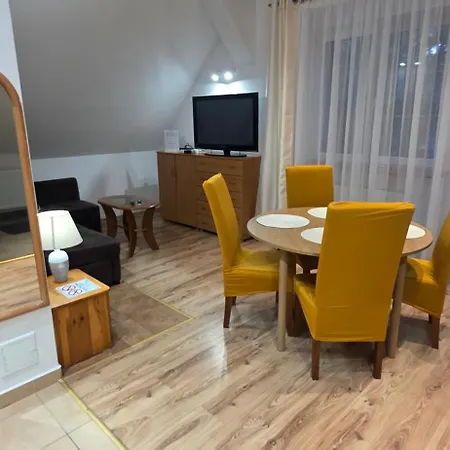Ferienwohnung Cudowny Zakatek Z Ogrodem I Basenem Bukwica  Exterior foto