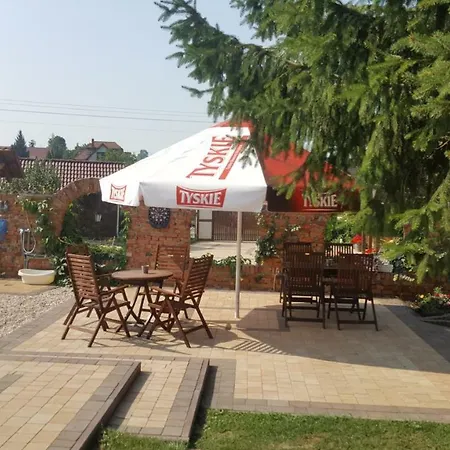 Ferienwohnung Cudowny Zakatek Z Ogrodem I Basenem Bukwica  Exterior foto