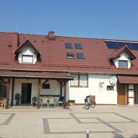 Ferienwohnung Cudowny Zakatek Z Ogrodem I Basenem Bukwica  Exterior foto