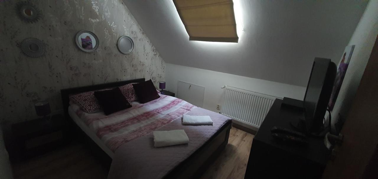 Cudowny Zakatek Z Ogrodem I Basenem Apartment *