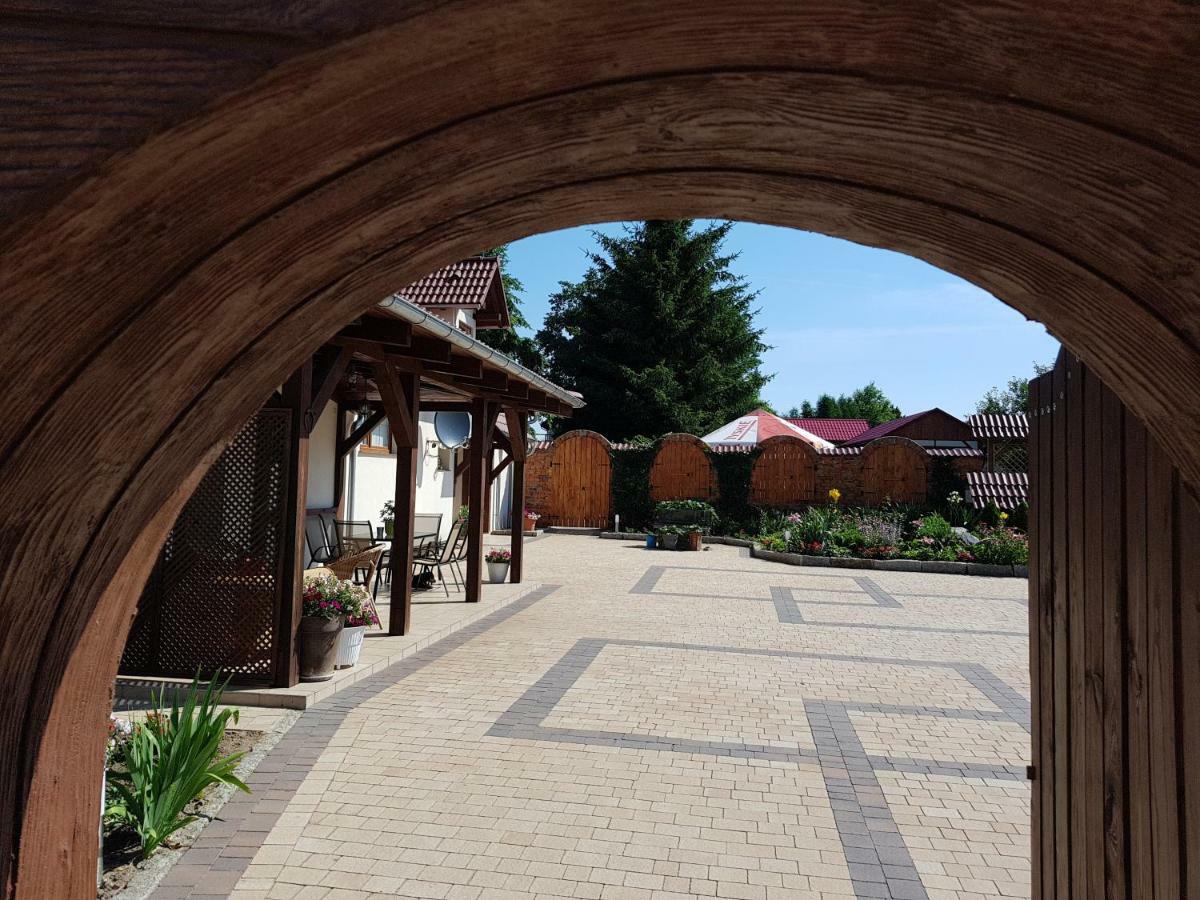 Apartment Cudowny Zakatek Z Ogrodem I Basenem *